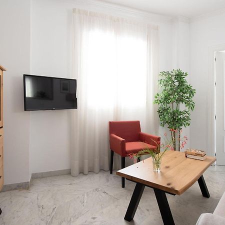 Jardines Del Prado Suite Apartment เซบีญา ภายนอก รูปภาพ