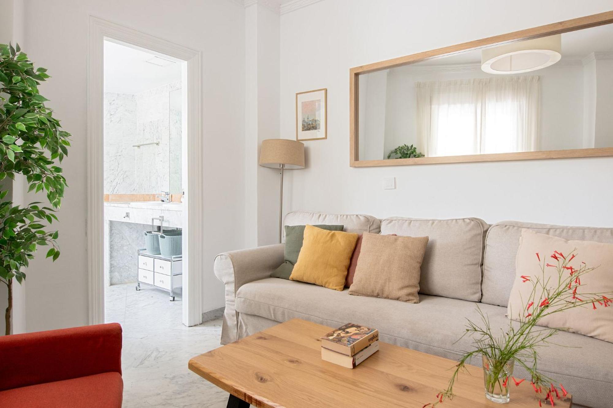 Jardines Del Prado Suite Apartment เซบีญา ภายนอก รูปภาพ